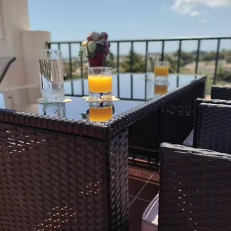 2 Bedrooms Sea View In Calahonda Apartment