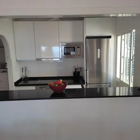 2 Bedrooms Sea View In Calahonda Apartment *