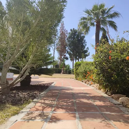 2 Bedrooms Sea View In Calahonda *