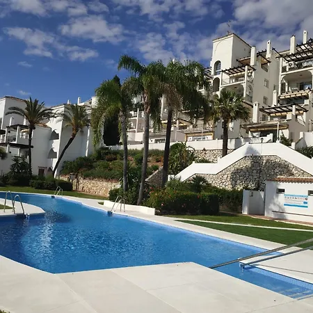 2 Bedrooms Sea View In Calahonda